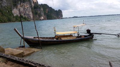 2017 Krabi, Thailand
Waiting for customers
